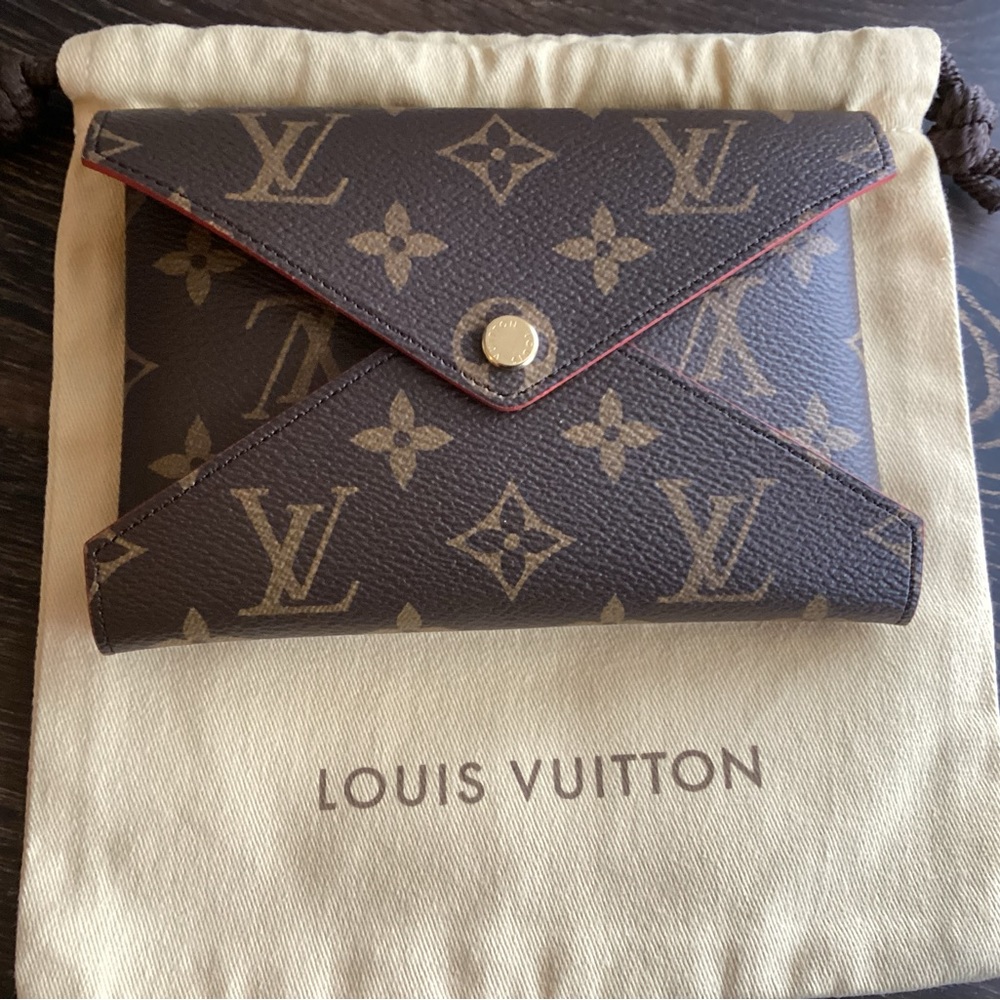 NEW Louis Vuitton Medium Kirigami Pochette Monogram